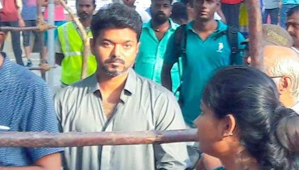 201904180831291178_1_Rajinikanth-Ajith-Vijay-Voting2._L_styvpf