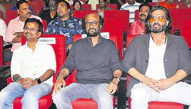 202001040827305254_1_rajinikanth1._L_styvpf